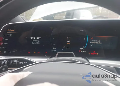 2024 Cadillac Lyriq Luxury W/1Se z USA, uszkodzony, nr VIN 1GYKPSRL5RZ135037